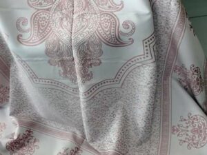 Versace stolnjak sa gravurom